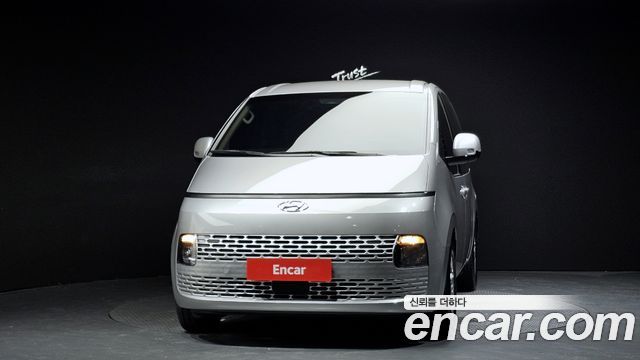 Hyundai Staria 2024 — photo 3