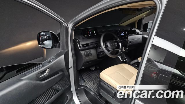 Hyundai Staria 2024 — photo 11
