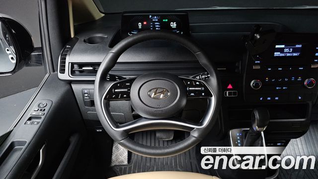 Hyundai Staria 2024 — photo 13