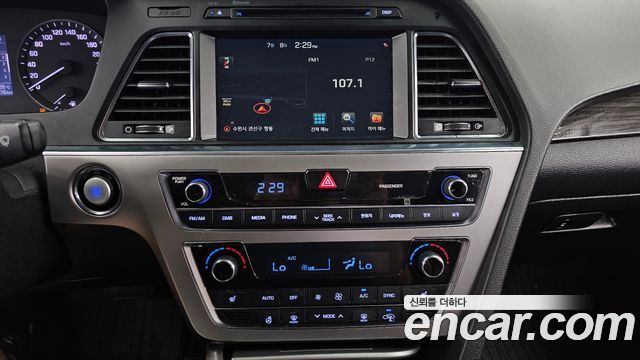 Hyundai Sonata 2015 — photo 14