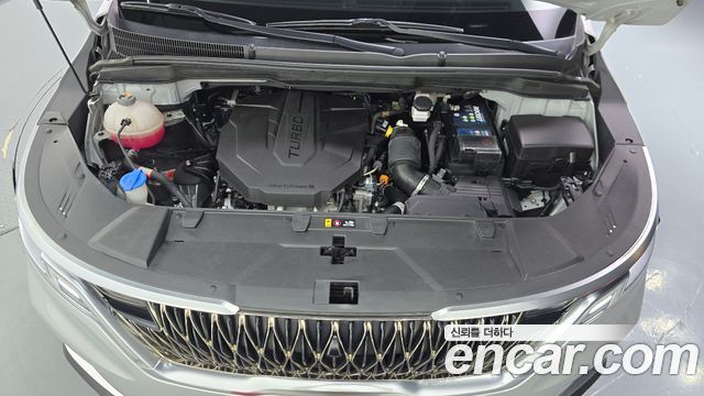 Kia Canival 2021 — photo 6