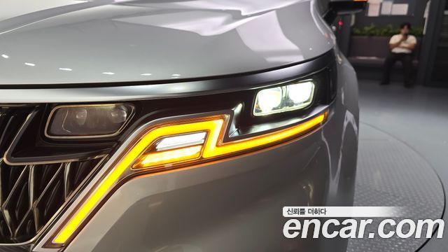 Kia Canival 2021 — photo 8