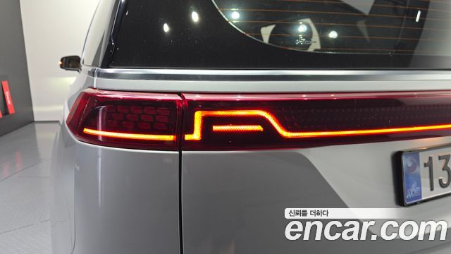 Kia Canival 2021 — photo 9