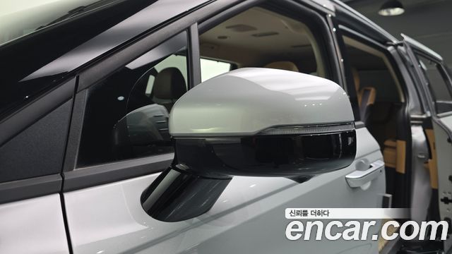Kia Canival 2021 — photo 30