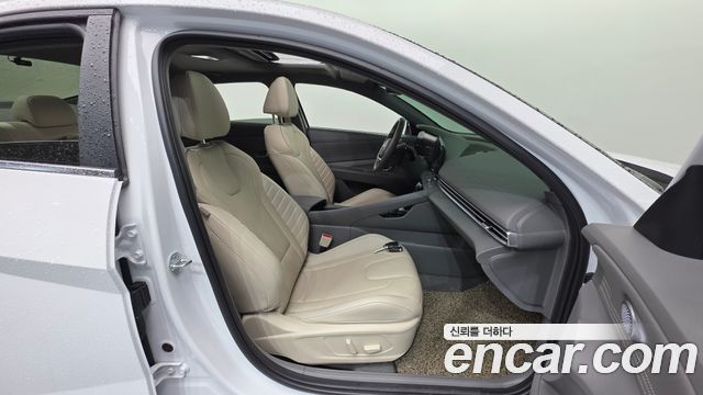 Hyundai AVANTE 2023 — photo 13