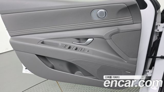 Hyundai AVANTE 2023 — photo 14