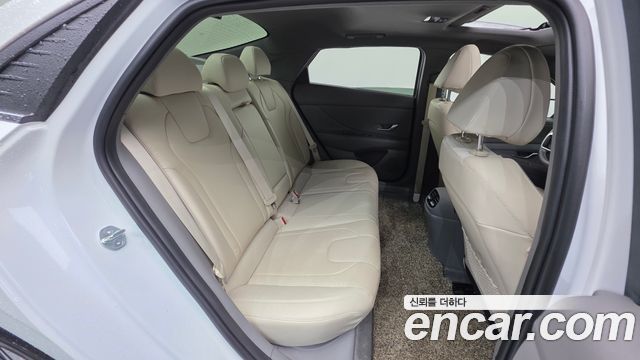 Hyundai AVANTE 2023 — photo 30