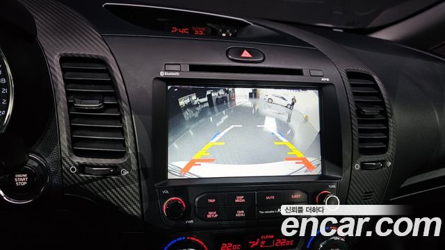 Kia K3 2014 — photo 18
