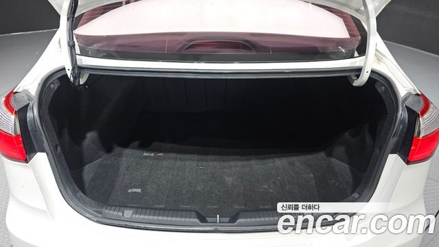 Kia K3 2014 — photo 20
