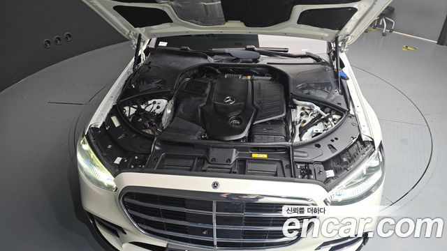 Mercedes-Benz S-Class 2022 — photo 6