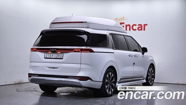 Kia Canival 2022 — photo 2
