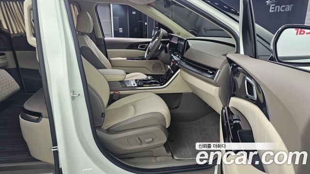 Kia Canival 2022 — photo 17