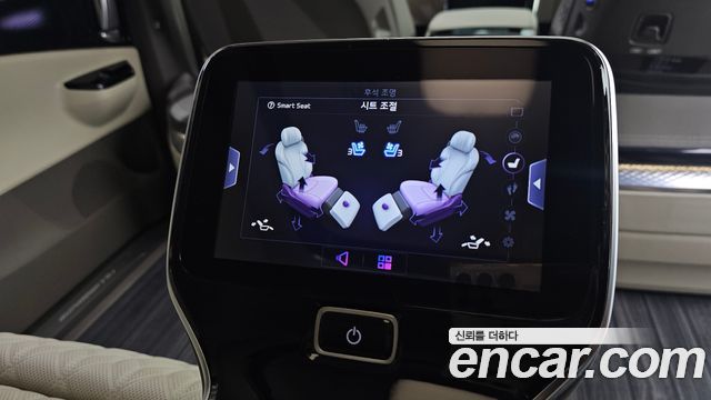 Kia Canival 2022 — photo 24