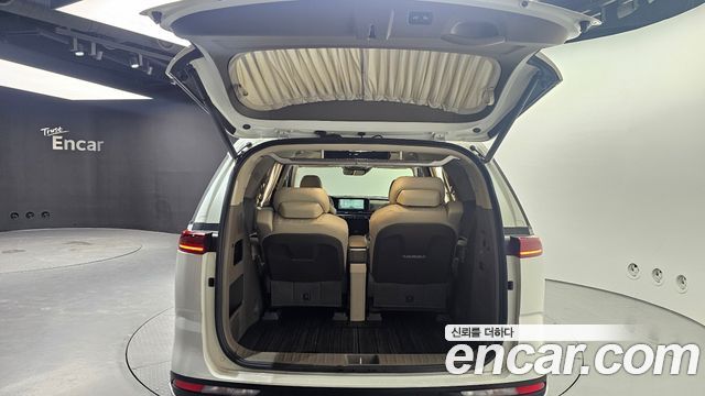 Kia Canival 2022 — photo 26