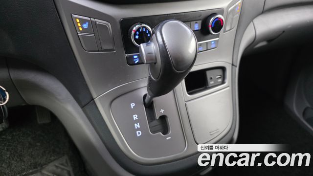Hyundai Starex 2019 — photo 9