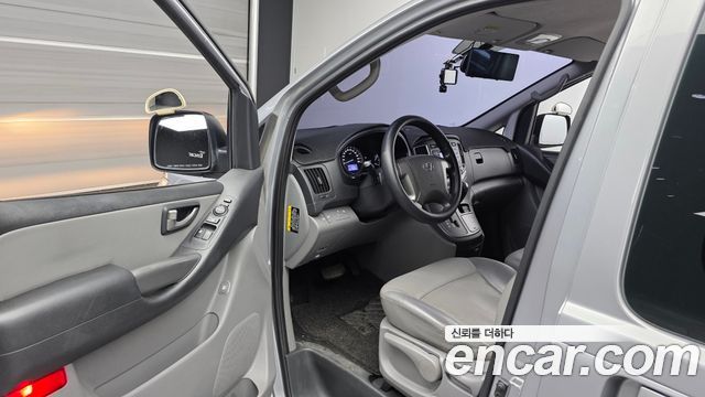Hyundai Starex 2019 — photo 10