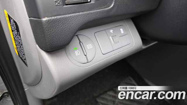 Hyundai Starex 2019 — photo 14