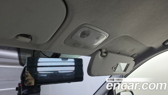 Hyundai Starex 2019 — photo 20