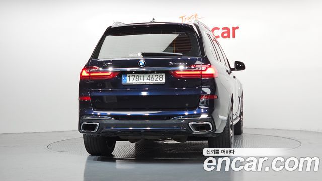 BMW X7 2021 — photo 4