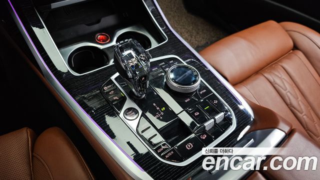 BMW X7 2021 — photo 9