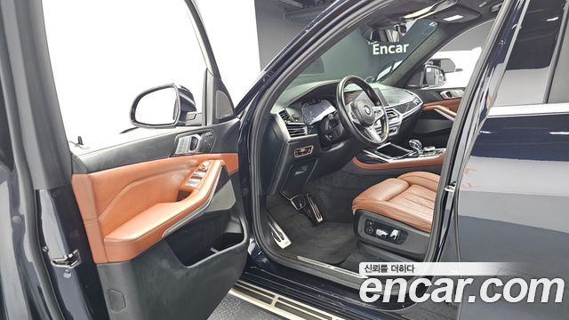 BMW X7 2021 — photo 10
