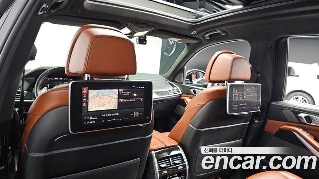 BMW X7 2021 — photo 12