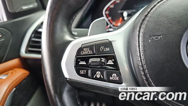 BMW X7 2021 — photo 17