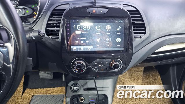 Renault Korea QM3 2015 — photo 19