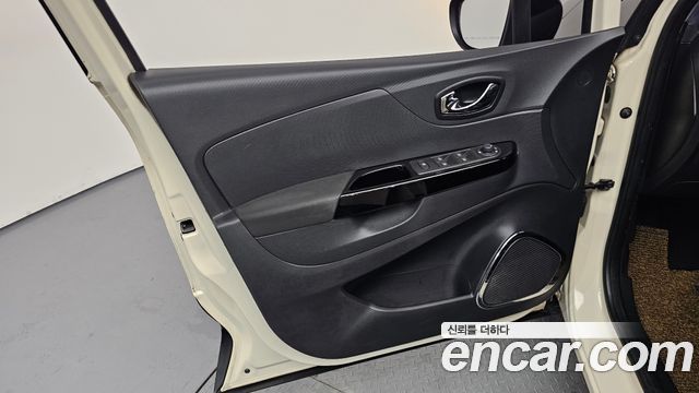 Renault Korea QM3 2015 — photo 14