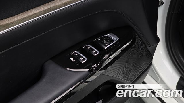 Kia K5 2022 — photo 22