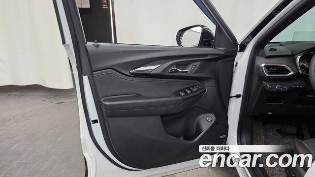 Chevrolet Korea Trailblazer 2023 — photo 13