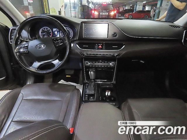 Hyundai Grandeur 2017 — photo 10