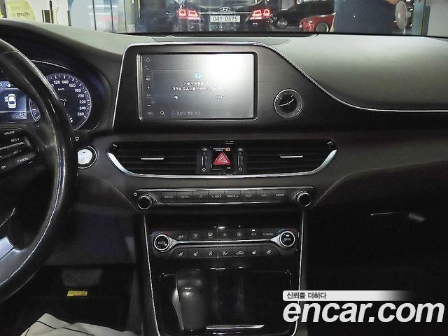 Hyundai Grandeur 2017 — photo 11