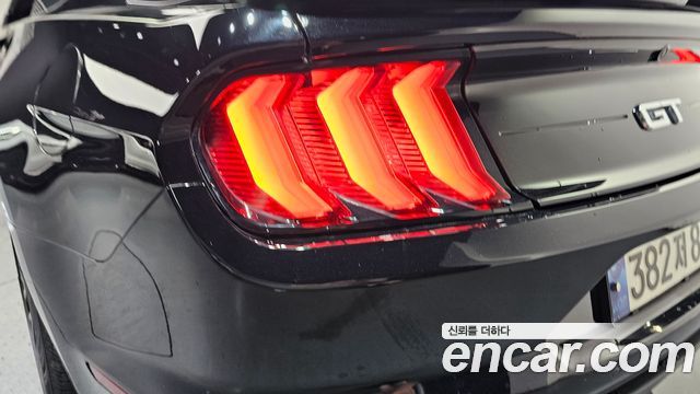 Ford Mustang 2019 — photo 9