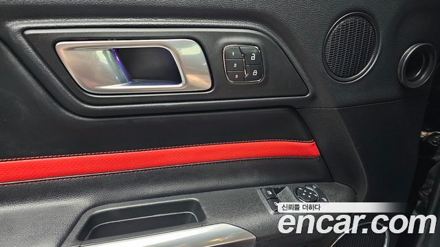 Ford Mustang 2019 — photo 27