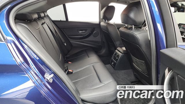 BMW 3-Series 2016 — photo 11