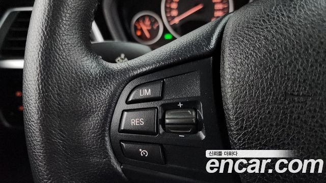 BMW 3-Series 2016 — photo 16