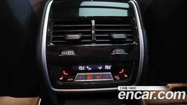 BMW X6 2021 — photo 18