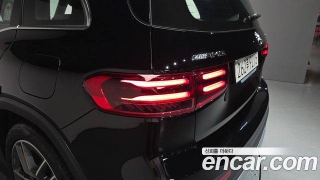 Mercedes-Benz GLB-Class 2025 — photo 9