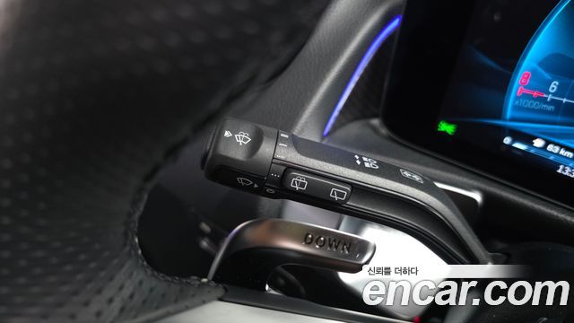 Mercedes-Benz GLB-Class 2025 — photo 30