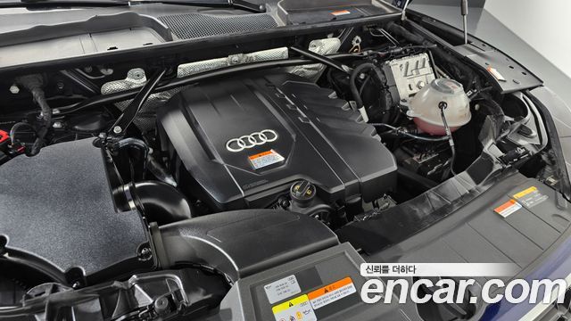 Audi Q5 2022 — photo 6