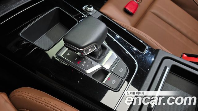 Audi Q5 2022 — photo 12