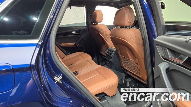 Audi Q5 2022 — photo 17