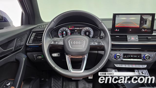 Audi Q5 2022 — photo 20