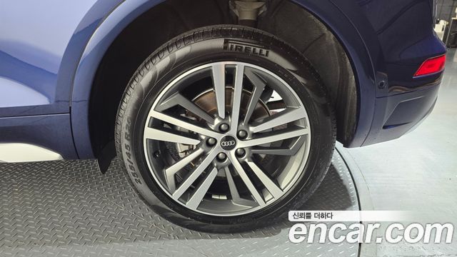 Audi Q5 2022 — photo 7