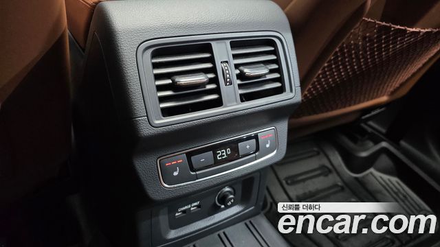 Audi Q5 2022 — photo 35