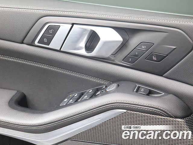BMW X5 2020 — photo 11