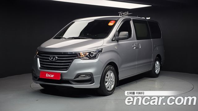 Hyundai Starex 2021 — photo 1