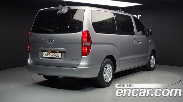 Hyundai Starex 2021 — photo 2