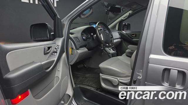 Hyundai Starex 2021 — photo 13